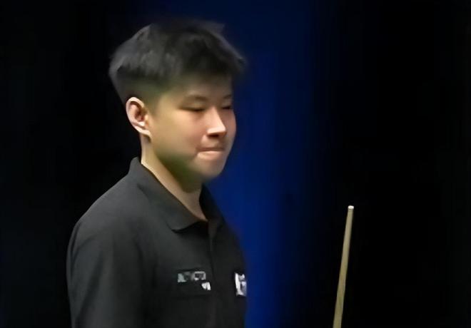 足坛内外都 足坛内外都