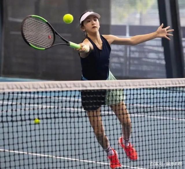 篮球场地的 篮球场地的