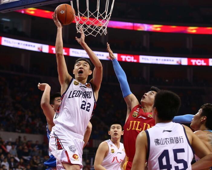 而球队也需 而球队也需